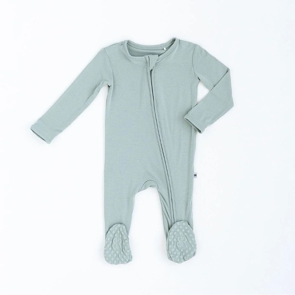 Bums & Roses Eucalyptus Footie - Picture 4 of 17